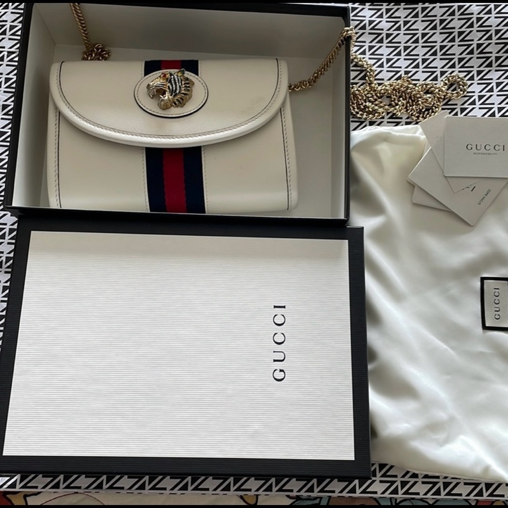 Gucci crossbody bag basically new